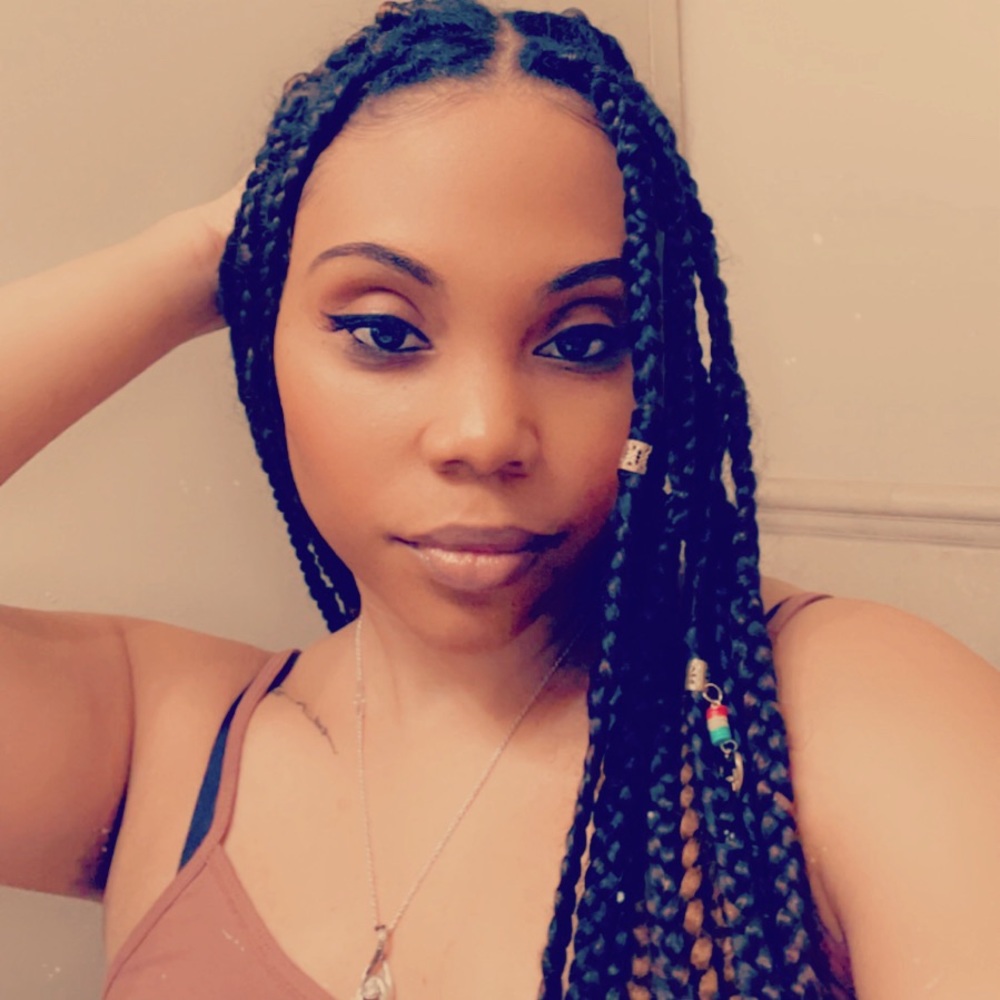 Meet your Posher, Danielle